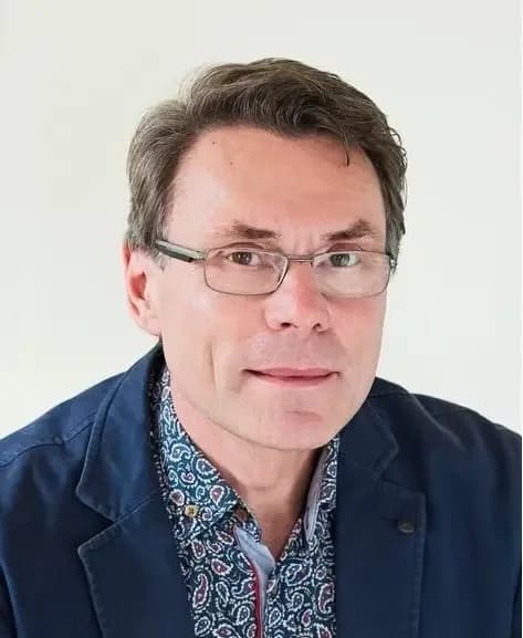 Dr. Schwanner Gábor